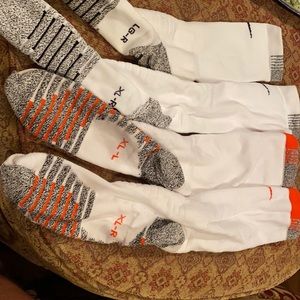 2 pairs of Nike grip crew socks - orange and grey